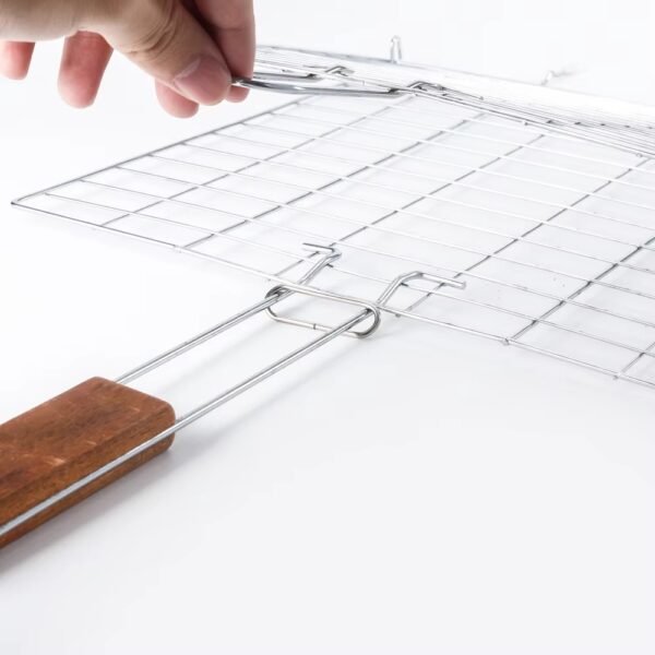 imgi_424_He7829edad05545958d1b0610c7706b241 Large Stainless Steel Barbecue Wire Mesh Bbq Grill Basket With Wooden Handle